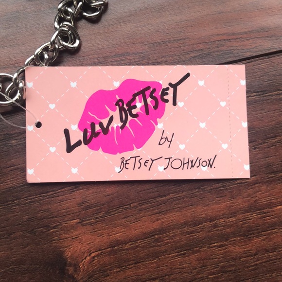 BETSEY JOHNSON CROSSBODY - Picture 4 of 7